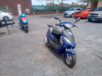 Motor scooter