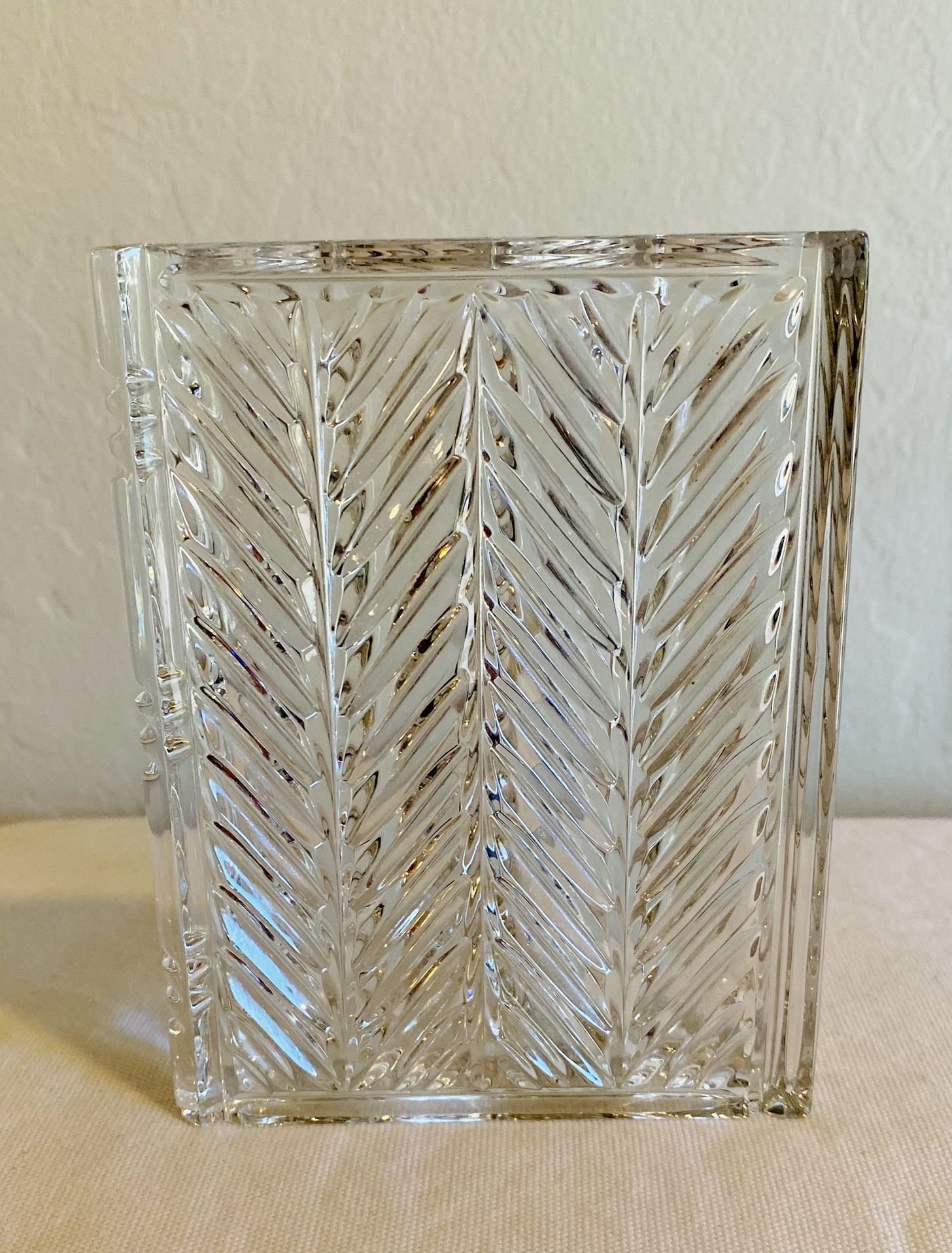 RALPH LAUREN CRYSTAL BOOK PAPERWEIGHT