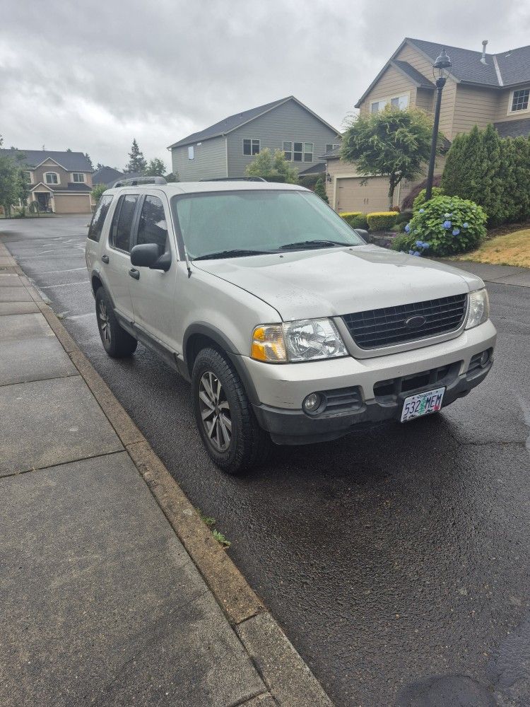 2003 Ford Explorer