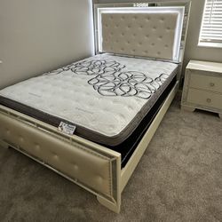 Bed frame queen size  Bed frame with led  Queen size bed frame mattress included  New bed frame  New mattress   Cama tamaño queen / Colchon Incluido 