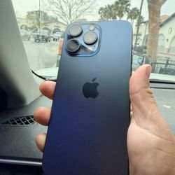 iPhone 15 Pro Max 1 TB Unlocked 