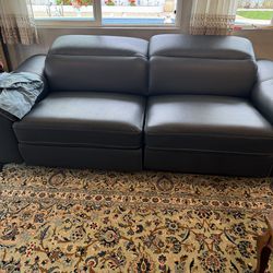 Like new full set leather recliner 3 pieces