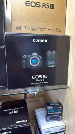 Canon EOS R5 Mark II Mirrorless Camera with 24-105mm f/4 Lens