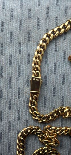 Cadena de oro laminado