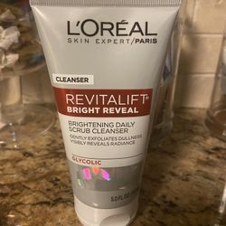 L’Oréal revitalift bright reveal daily scrub cleanser•GLYCOLIC•5oz•$5