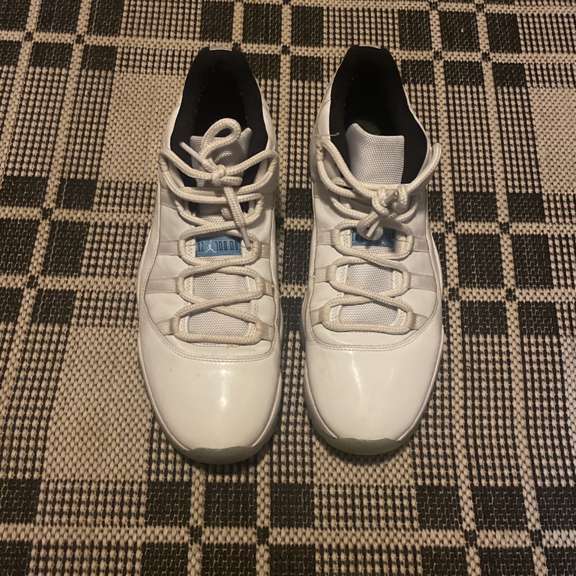 Jordan 11 Low Legend Blue