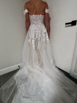 Wedding Dress – Brand New with Tags – Off-The-Shoulder – Lace Bodice – Button Back