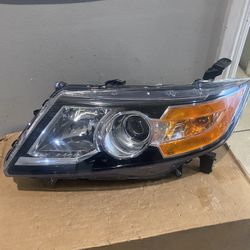 2011-2017 Honda Odyssey Left Headlight 