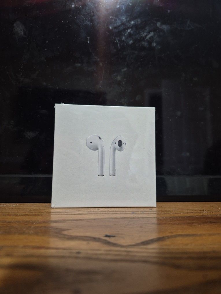 Air Pods 2nd Gen With Wireless Charging Case