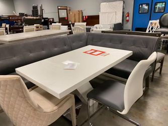 Breakfast nook $1499 $2 down no credit check financing