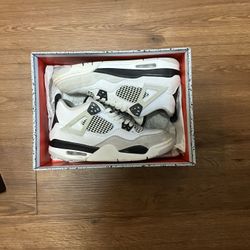 Air jordan 4 Military black Size 7 boys