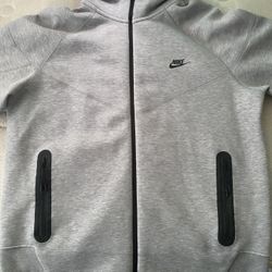 Gray Nike Tech  Size XL