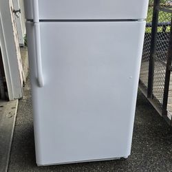 Frigidaire Fridge Size 30w 30d 66h) I Can Help You With Free Delivery Within 10 Miles Distance 