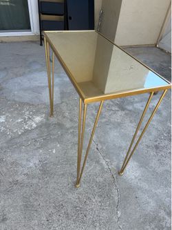 Gold table