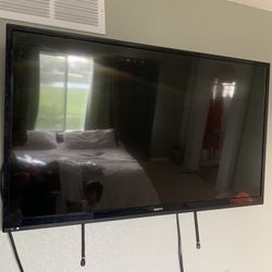 2 TVs For 400$
