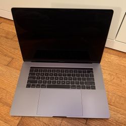 Apple MacBook Pro 15-Inch 2016
