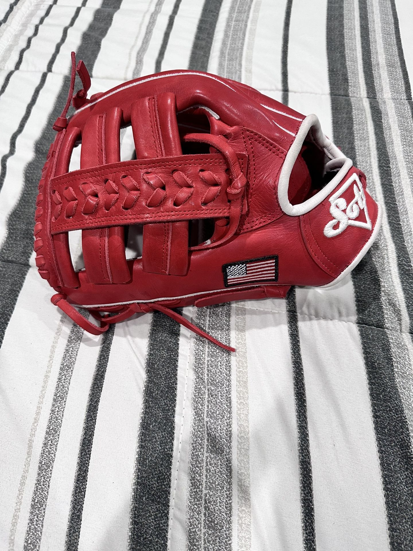 Soto Gloves Softball Glove