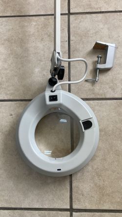 5” MAGNIFYING LIGHT 