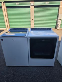 Whirlpool cabrio electric Washer and dryer