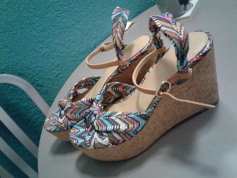 Women's heels size 6 name brand Nine West