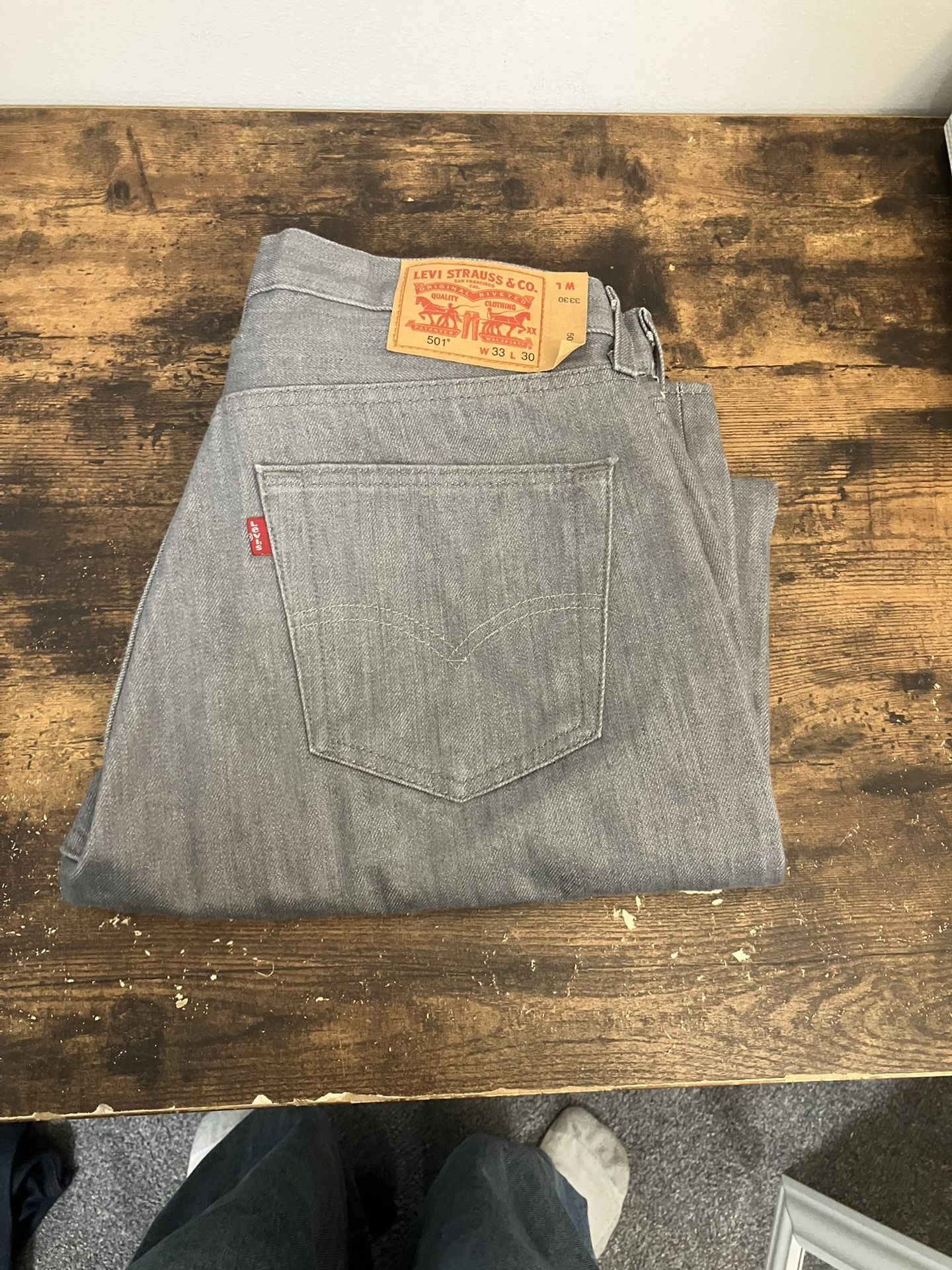 Levis 501 Jeans 2 Pairs 33x30 Size