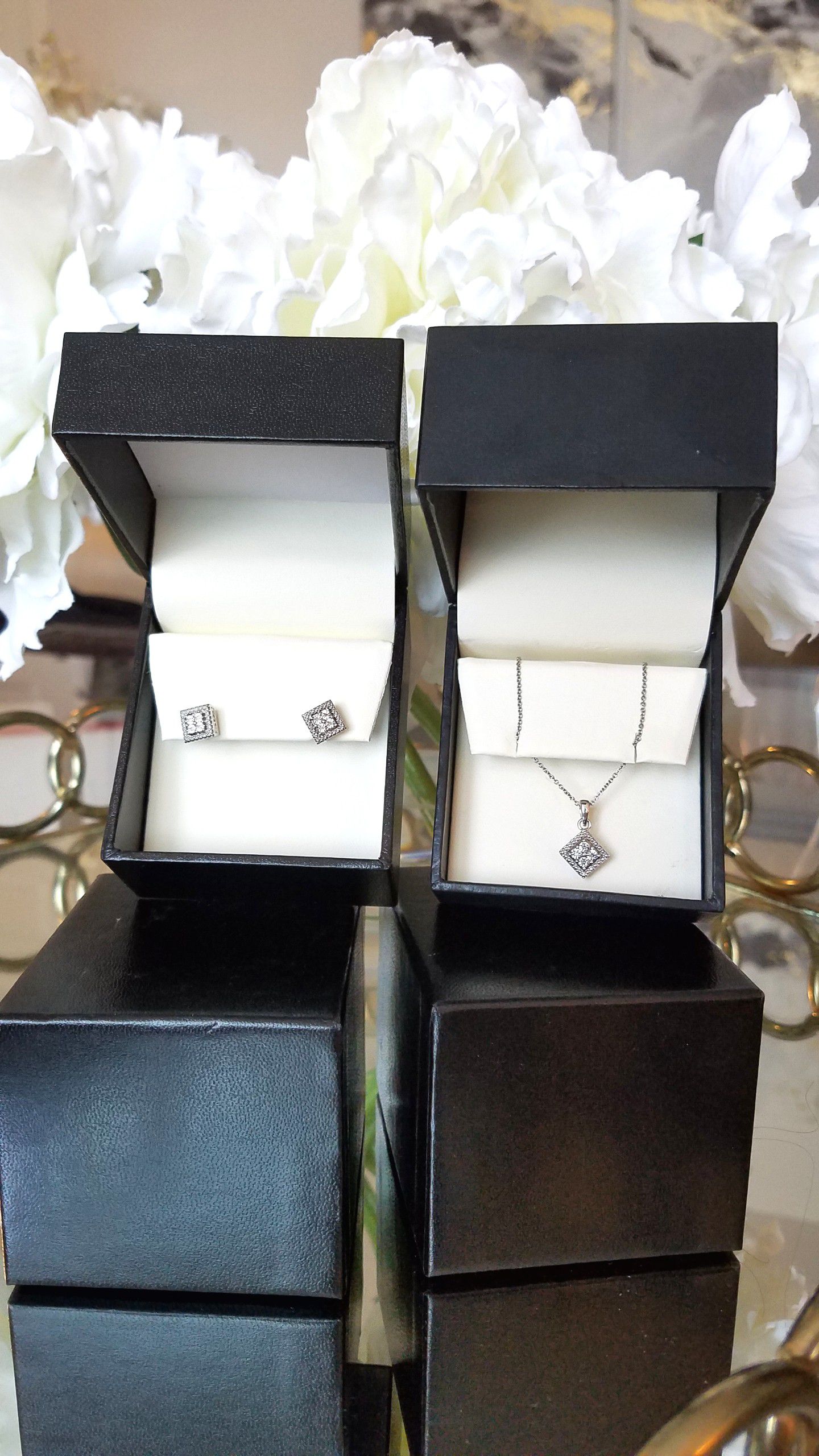 Fred Meyer Jewelers Silver Earrings and Necklace