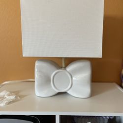 White And Gold Bow Lamp