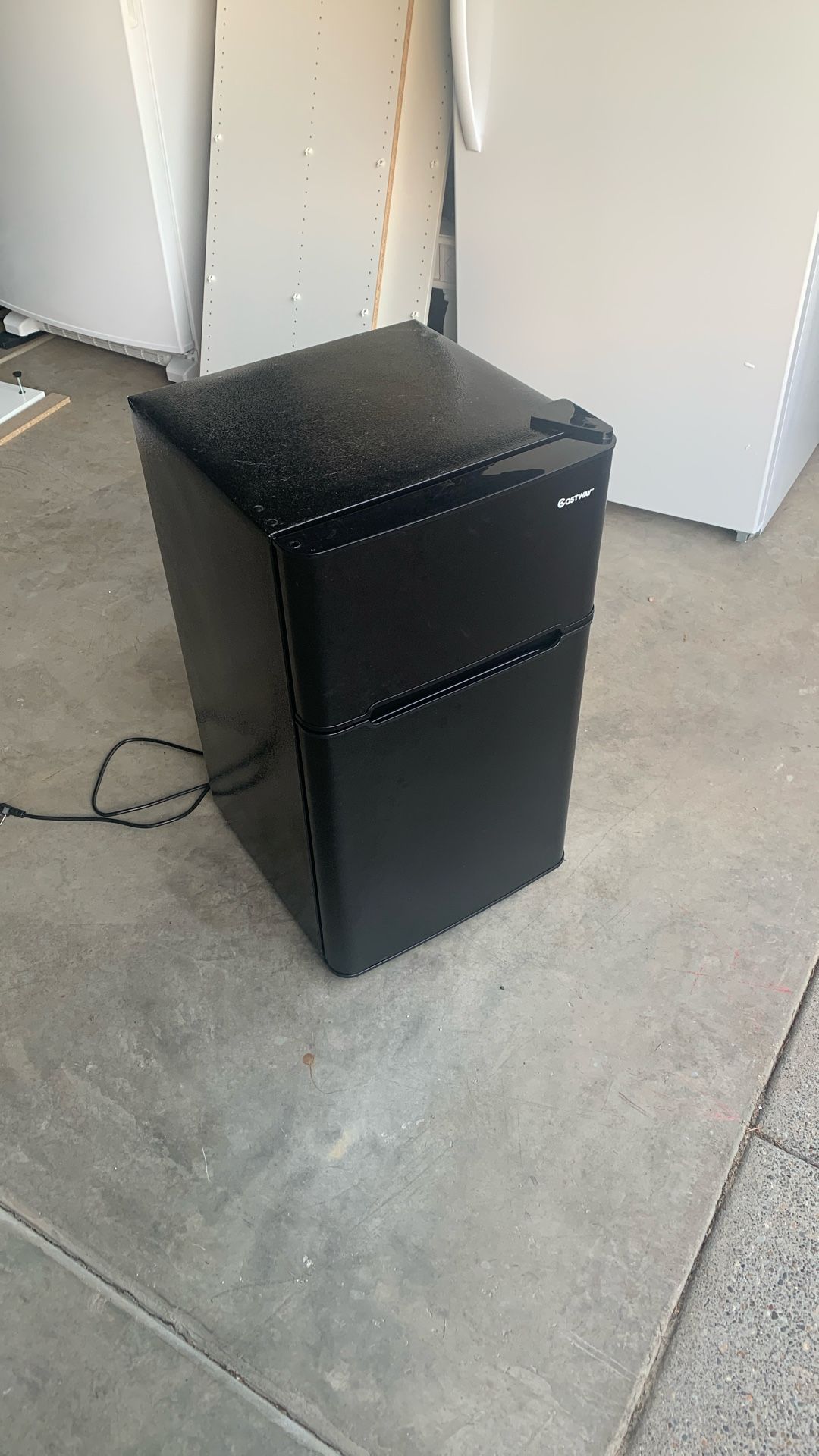 Mini Refrigerator / Freezer