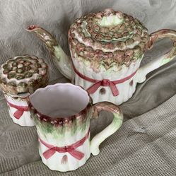 Tea Set Unique Asparagus TeaPot Seymour Mann Hand painted Tea Set