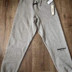 Essential M Pants 