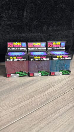 Needoh Glitter & Glow Nice Cube