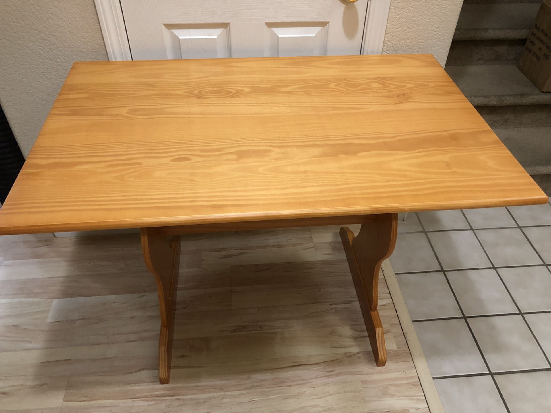 Brand New Small Solid Pine Wood Nook Kitchen Dining Table 43” x 28” x 30” T