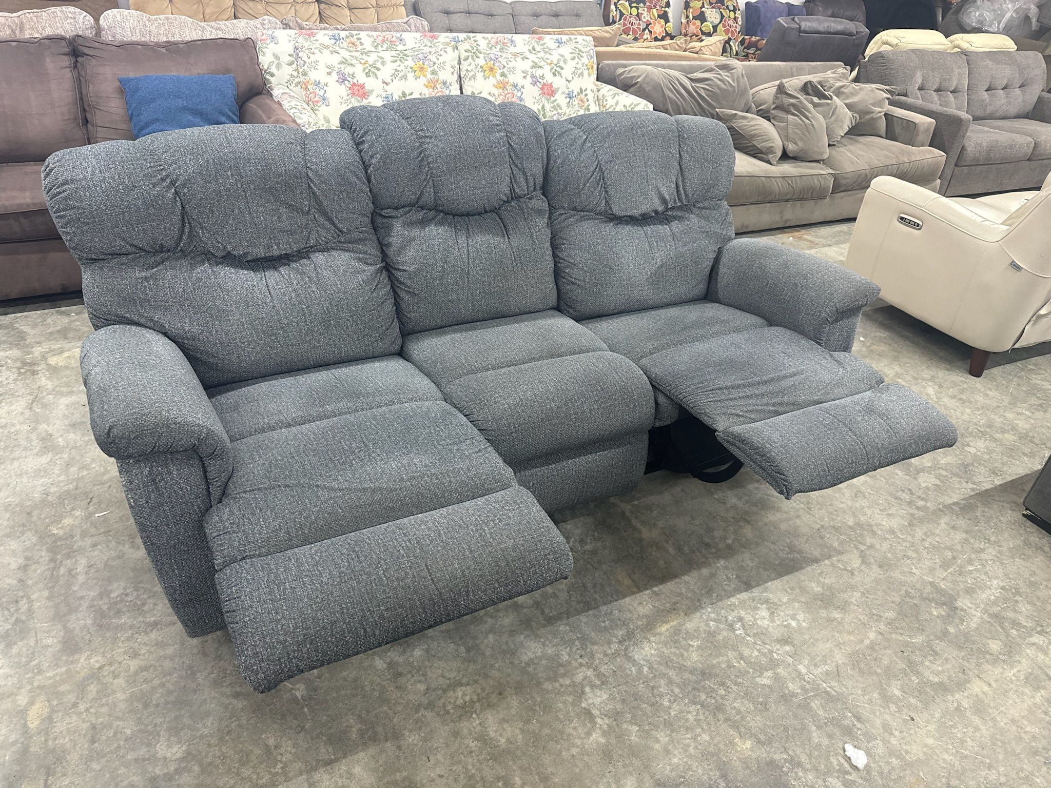 Reclining Couch (WE DELIVER)