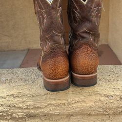 Ariat men’s cowboy boots