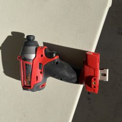 Milwaukee M18 1/4” Impact Driver 