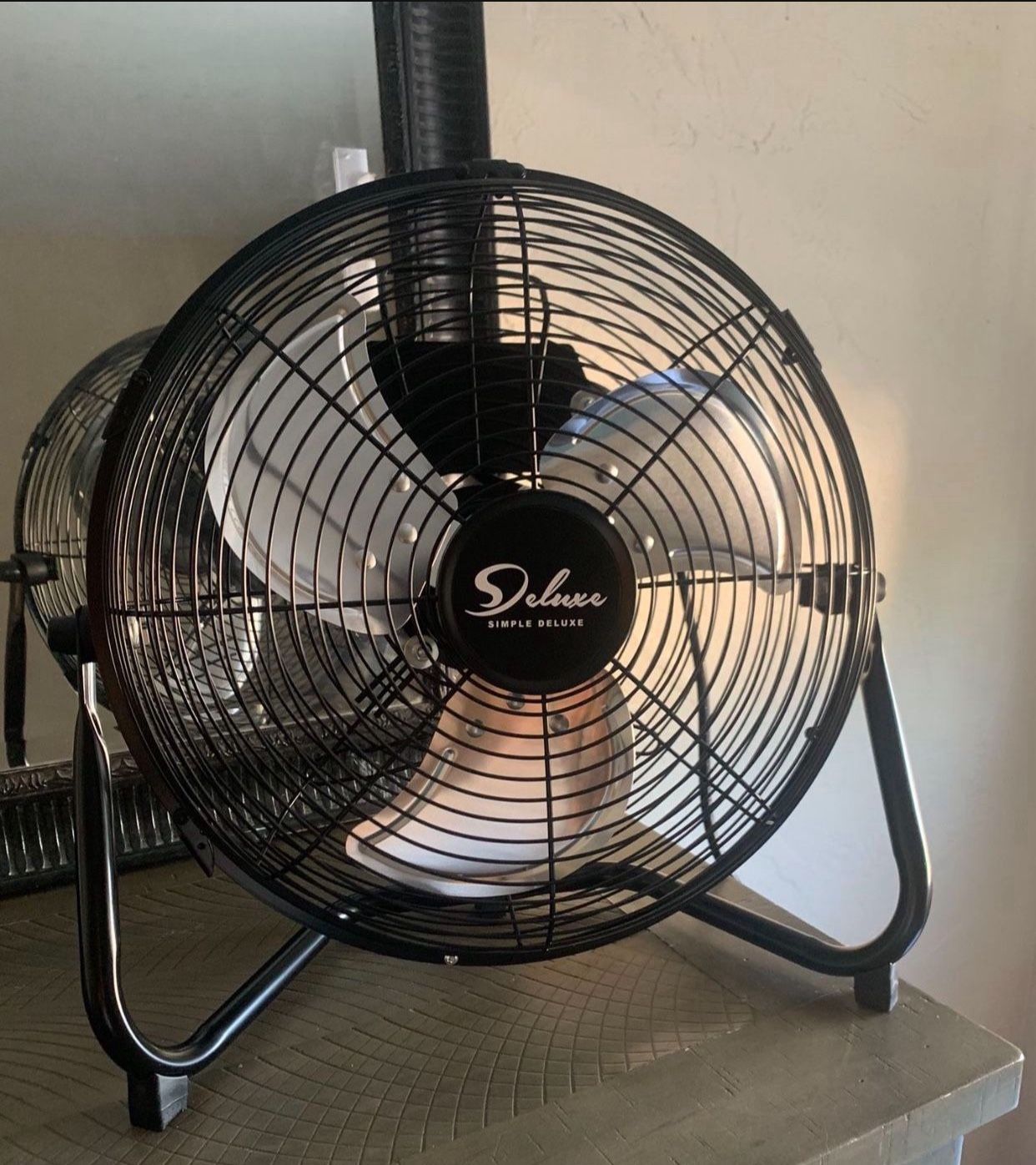 Deluxe Mini Fan π