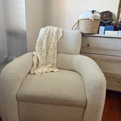 Sherpa Nursery Chair