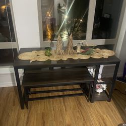 Selling Dining Room Table