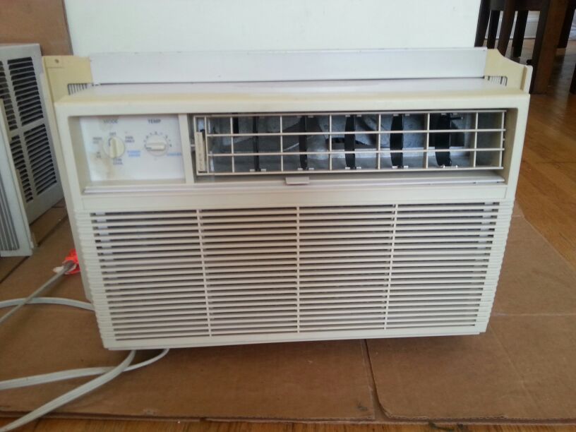 Sears Kenmore 6 200 Btu Window Air Conditioner For Sale In Summit Il Offerup