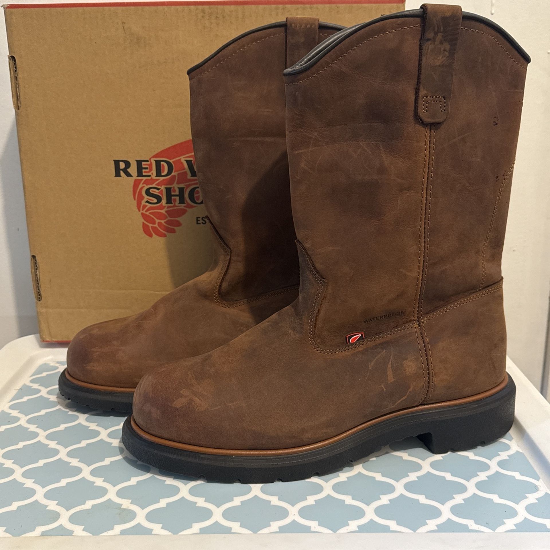 2272 Red Wing Men's DYNAFORCE 11" Waterproof Pull-On Steel Toe, Size 10D