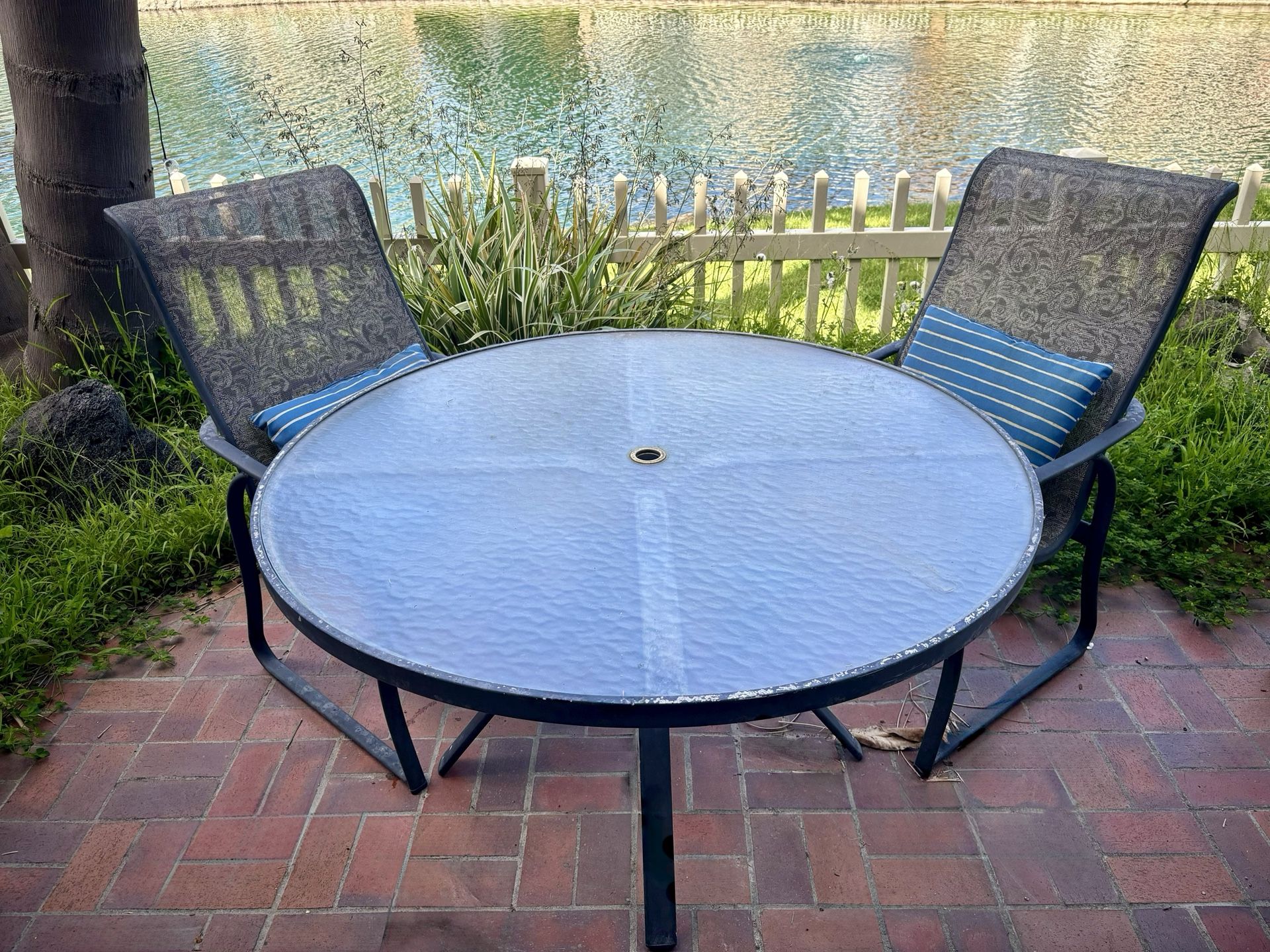 Patio Table And Chairs | Furniture | Make An Offer!