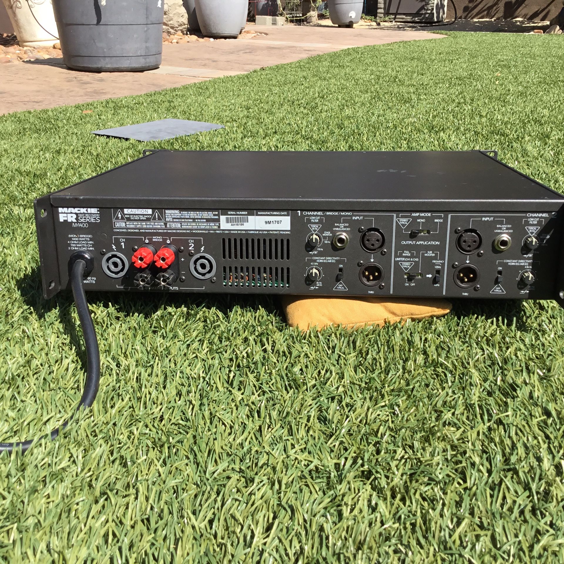 Mackie F Series M1400(barely used) power amp for Sale in Etiwanda, CA