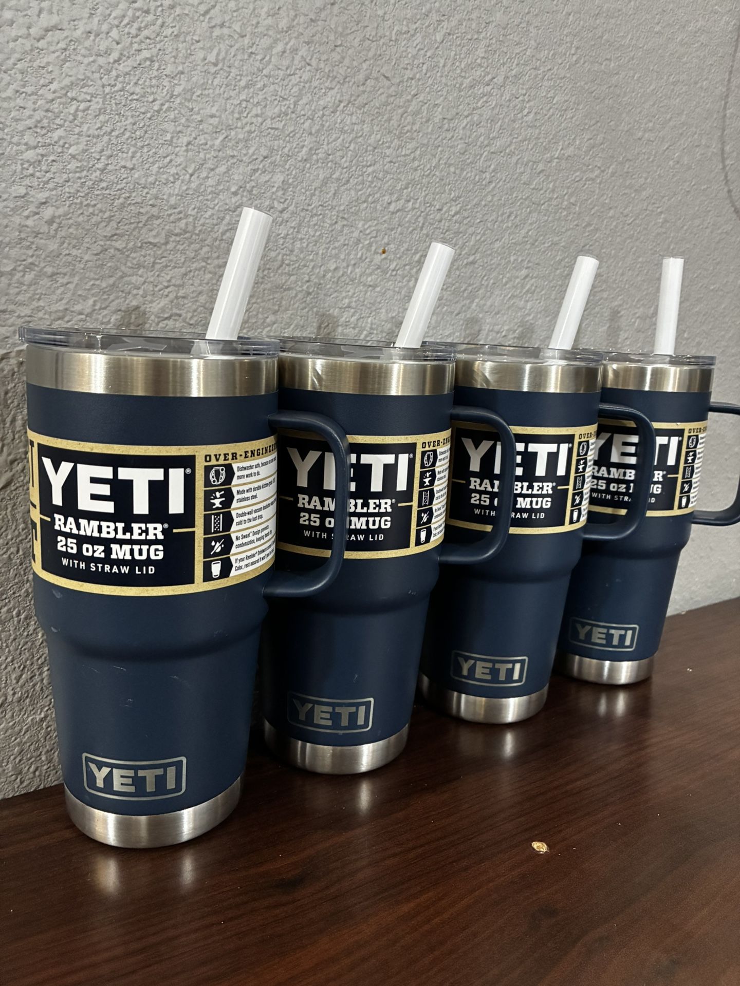 YETI 25oz Rambler Straw Mug
