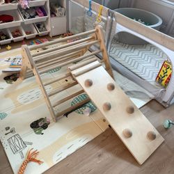 Lily & River Pikler Triangle