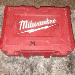 Milwaukee Laser Box