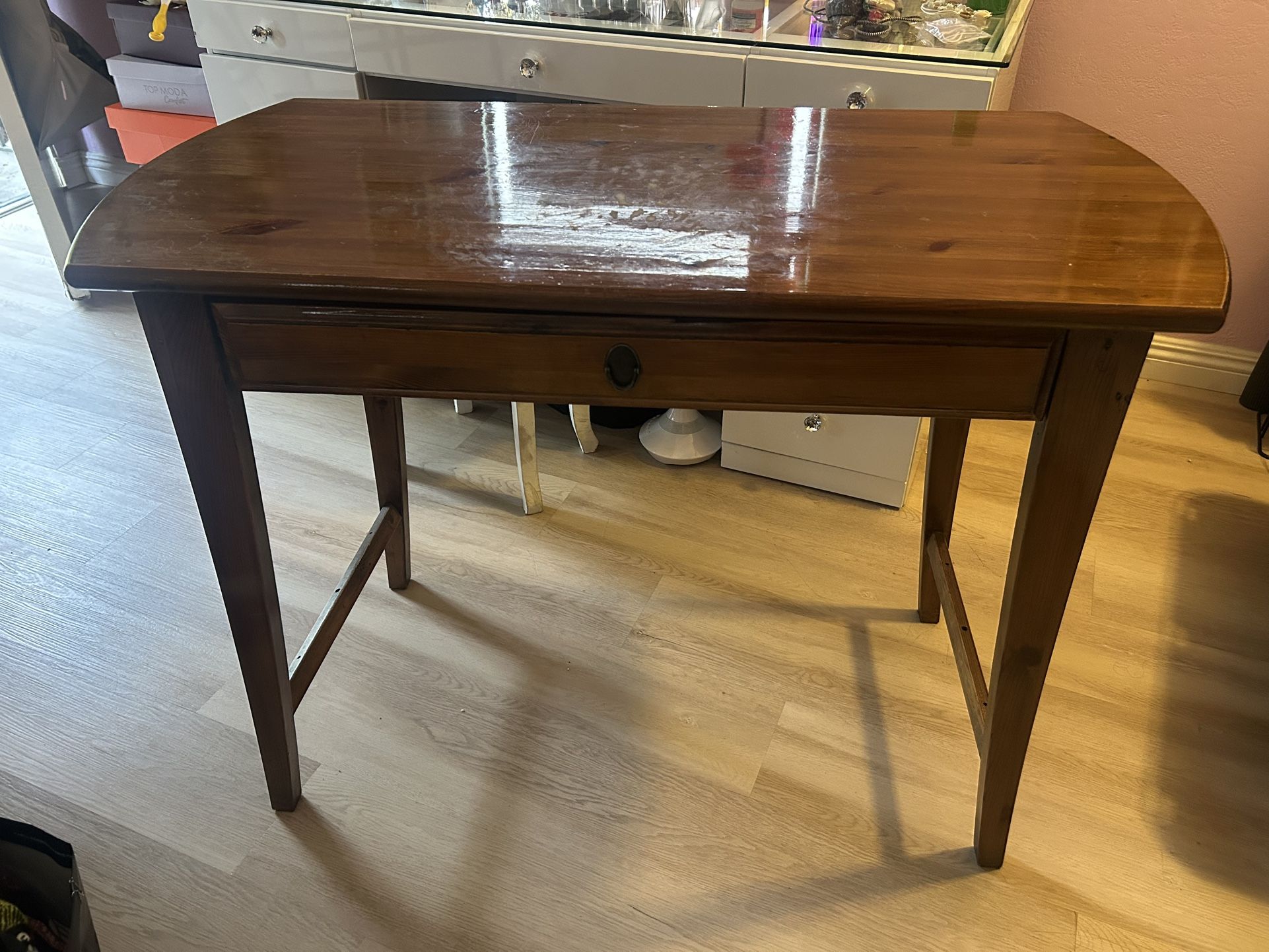 Brown Desk / Stand - Mueble