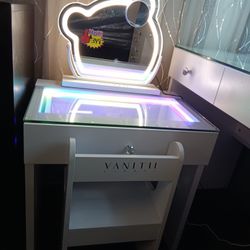 Vanity W/mirror (little Girls)