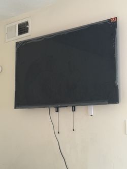 Great Condition I Am Moving TLC fire TV