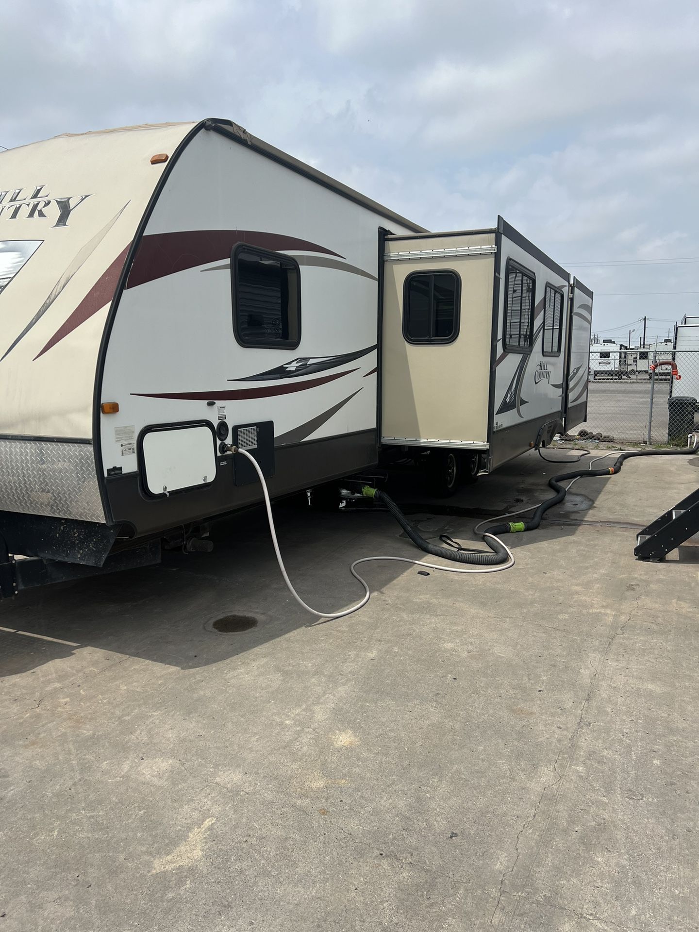 2014 Hill country 33dbs