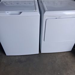 Set Of GE Top Load Washer Large Capacity And Gas Dryer Fully Functional Great Condition 